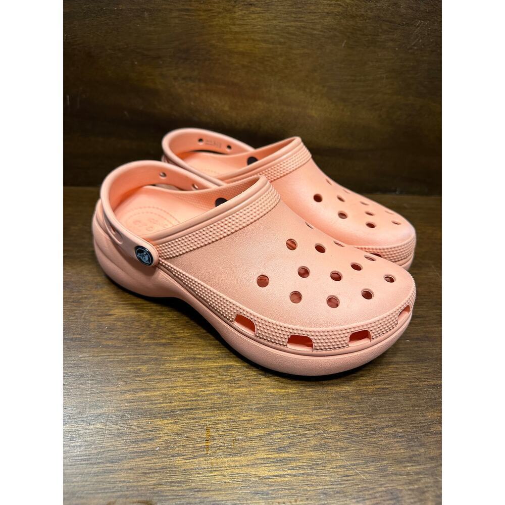 Crocs Classic Platform Clog Women 10 Comfy Lounge Retro Grunge Preppy Comfort